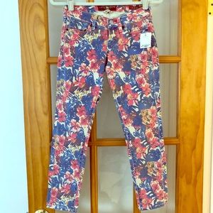 ✨NWT✨ Lucky Brand Charlie Capri